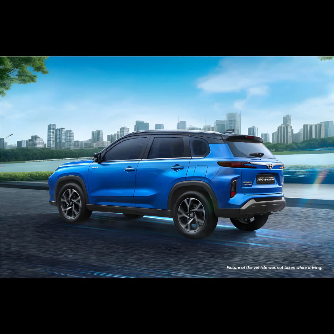 Toyota Urban Cruiser Hyryder 7 seater